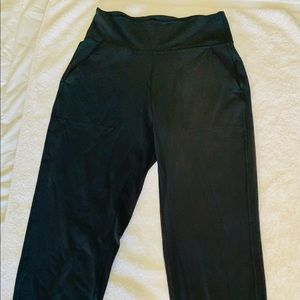 Lululemon Align Cropped Jogger Size 6